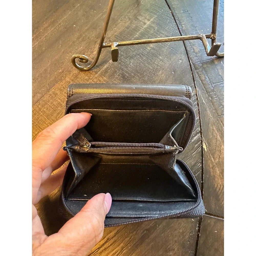 Rolfs Black Genuine Leather Trifold Wallet Zippered‎ Coin Pocket Compact Womens